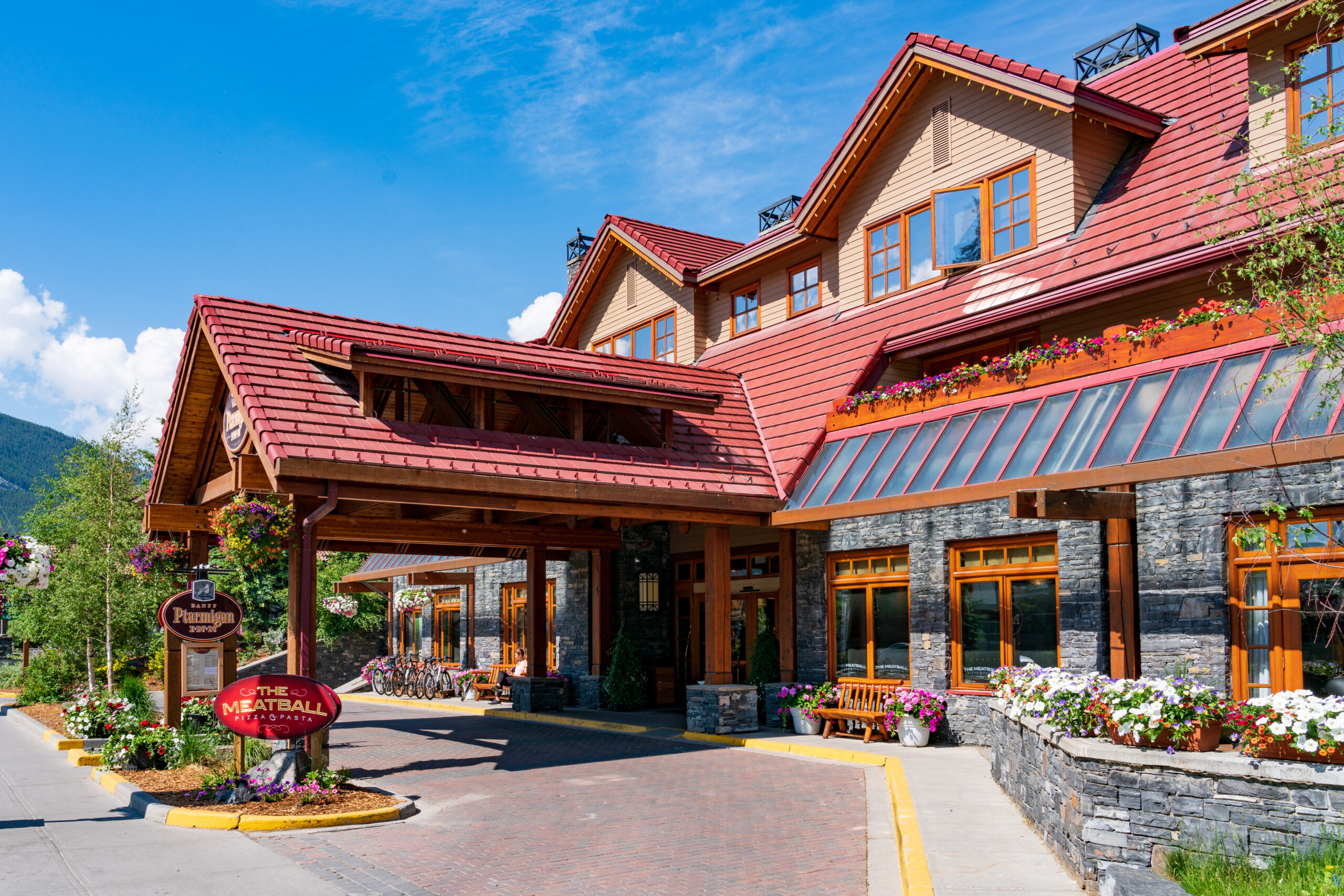 Banff summer events transportation