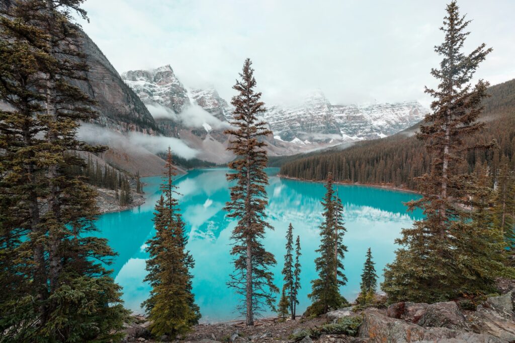 Moraine lake shuttle